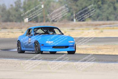 media/Sep-20-2025-Extreme Speed (Sat) [[1fcc23683c]]/Orange (Mid Intermediate)/Session 1 (Sunset)/